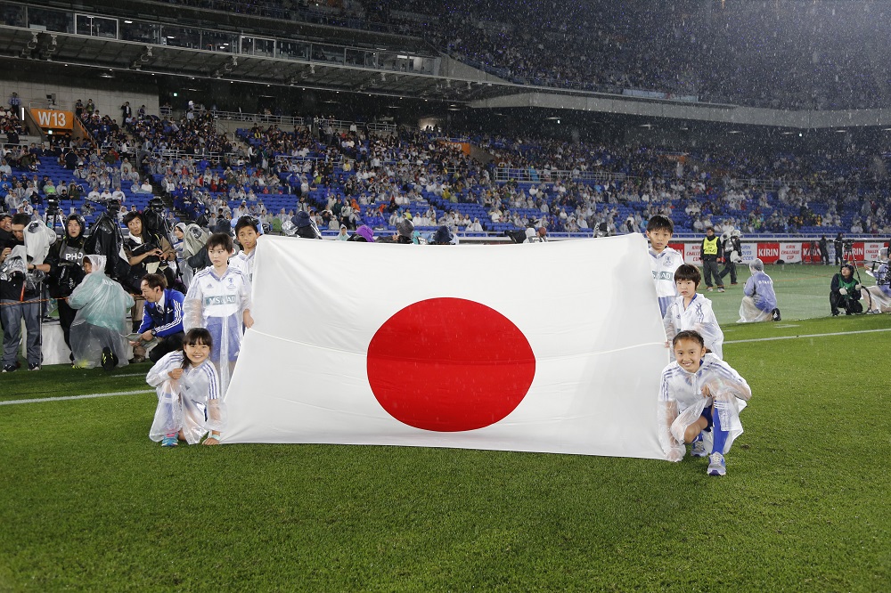 JFAユースプログラム！
（11月11日鳥取/鳥取市営サッカー場 バードスタジアム　なでしこジャパン国際親善試合でのナショナルフラッグベアラー）応募受付は終了しました。多数のご応募ありがとうございました。
