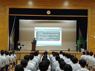 米岡 聡選手が東京都立駒場高等学校にて講演を行いました