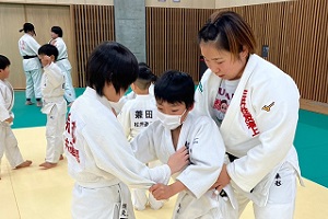 桑形選手