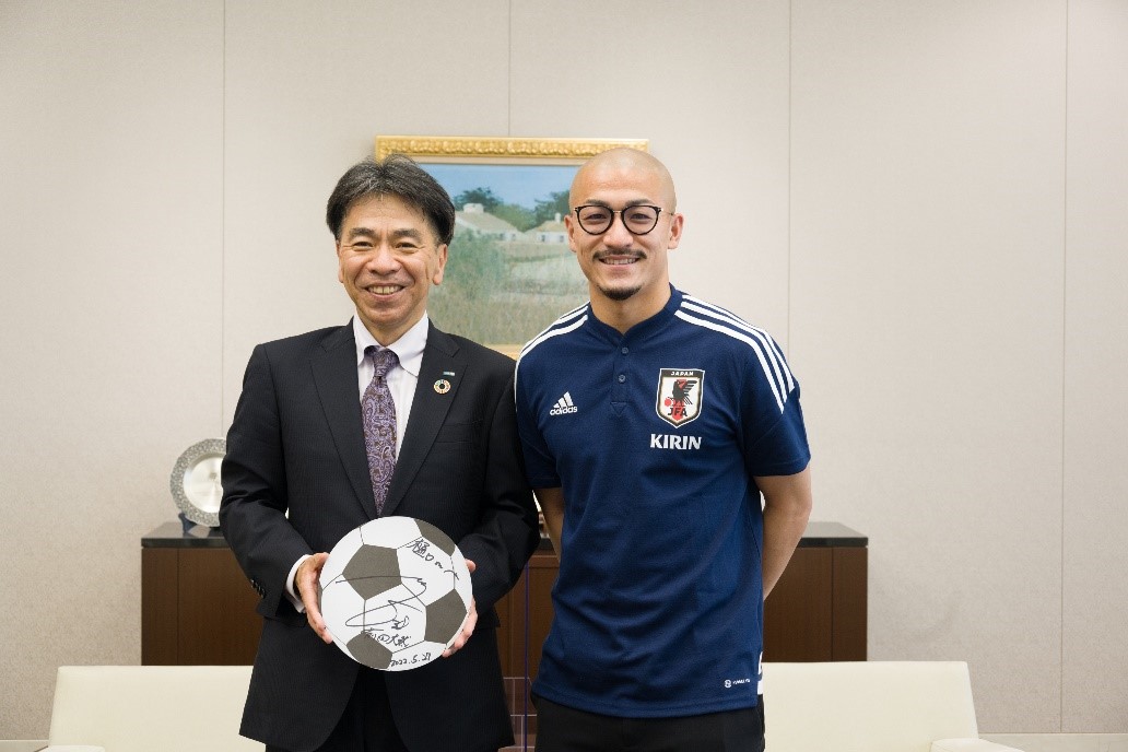 【サッカー日本代表 前田 大然選手がMS&ADグループを訪問！】